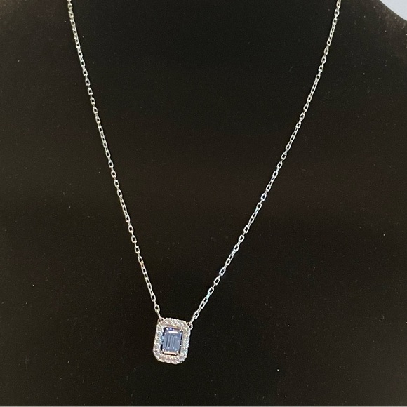 Swarovski Blue and Silver Necklace with Sparkling Pendant - Picture 5 of 6
